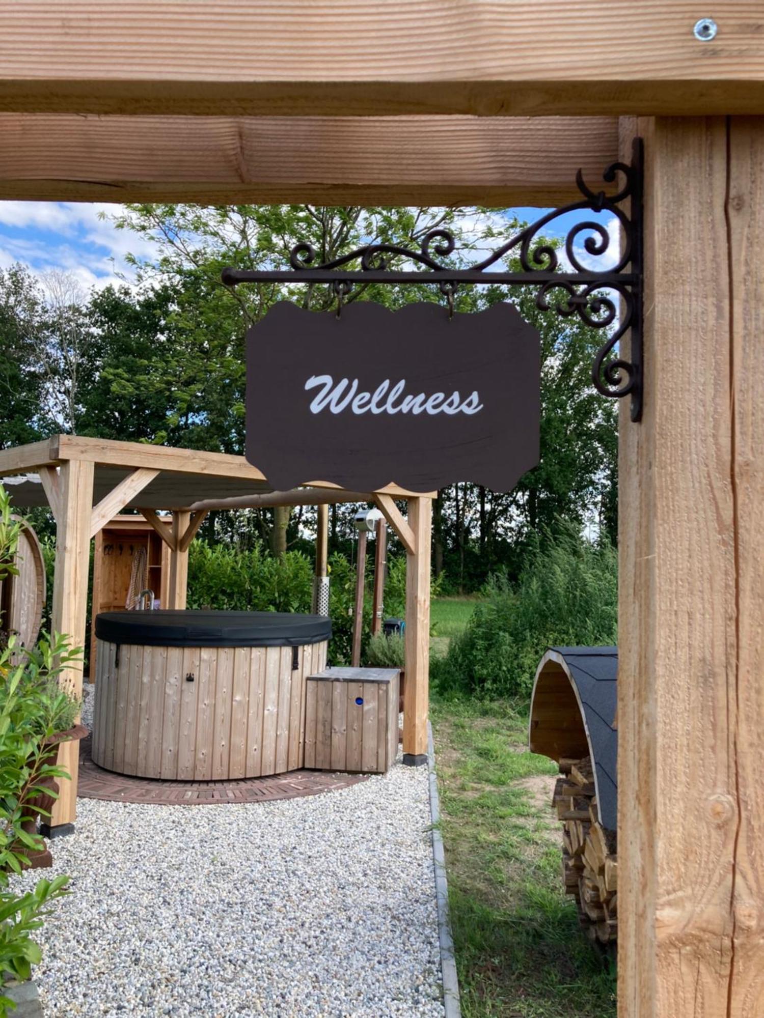 Bed & Breakfast Hoeve Happiness - Ontbijt Inbegrepen - Wellness Aanwezig ฟัวร์เธาเซอ ภายนอก รูปภาพ