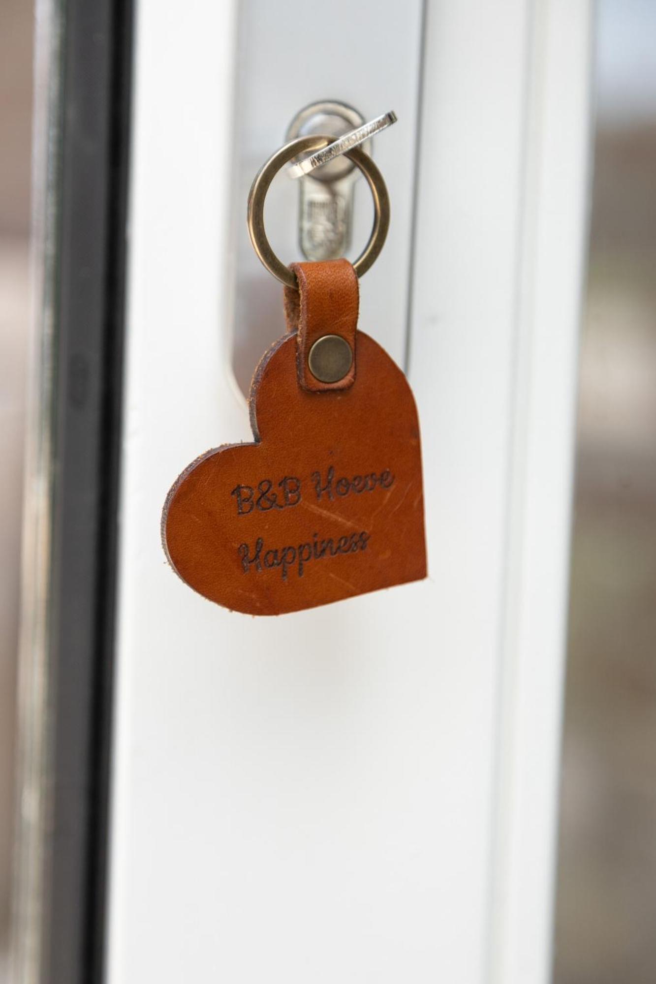Bed & Breakfast Hoeve Happiness - Ontbijt Inbegrepen - Wellness Aanwezig ฟัวร์เธาเซอ ภายนอก รูปภาพ