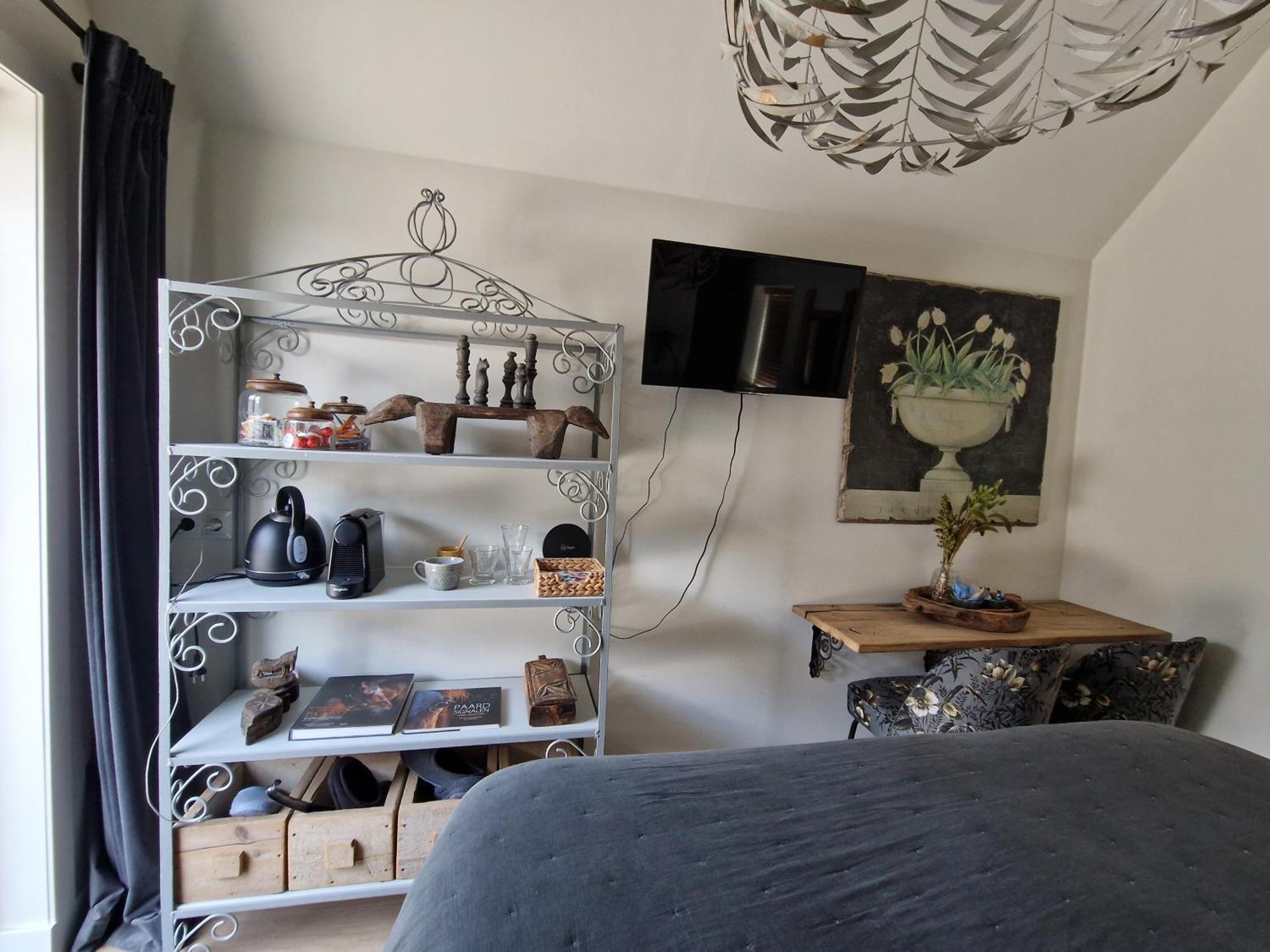 Bed & Breakfast Hoeve Happiness - Ontbijt Inbegrepen - Wellness Aanwezig ฟัวร์เธาเซอ ภายนอก รูปภาพ