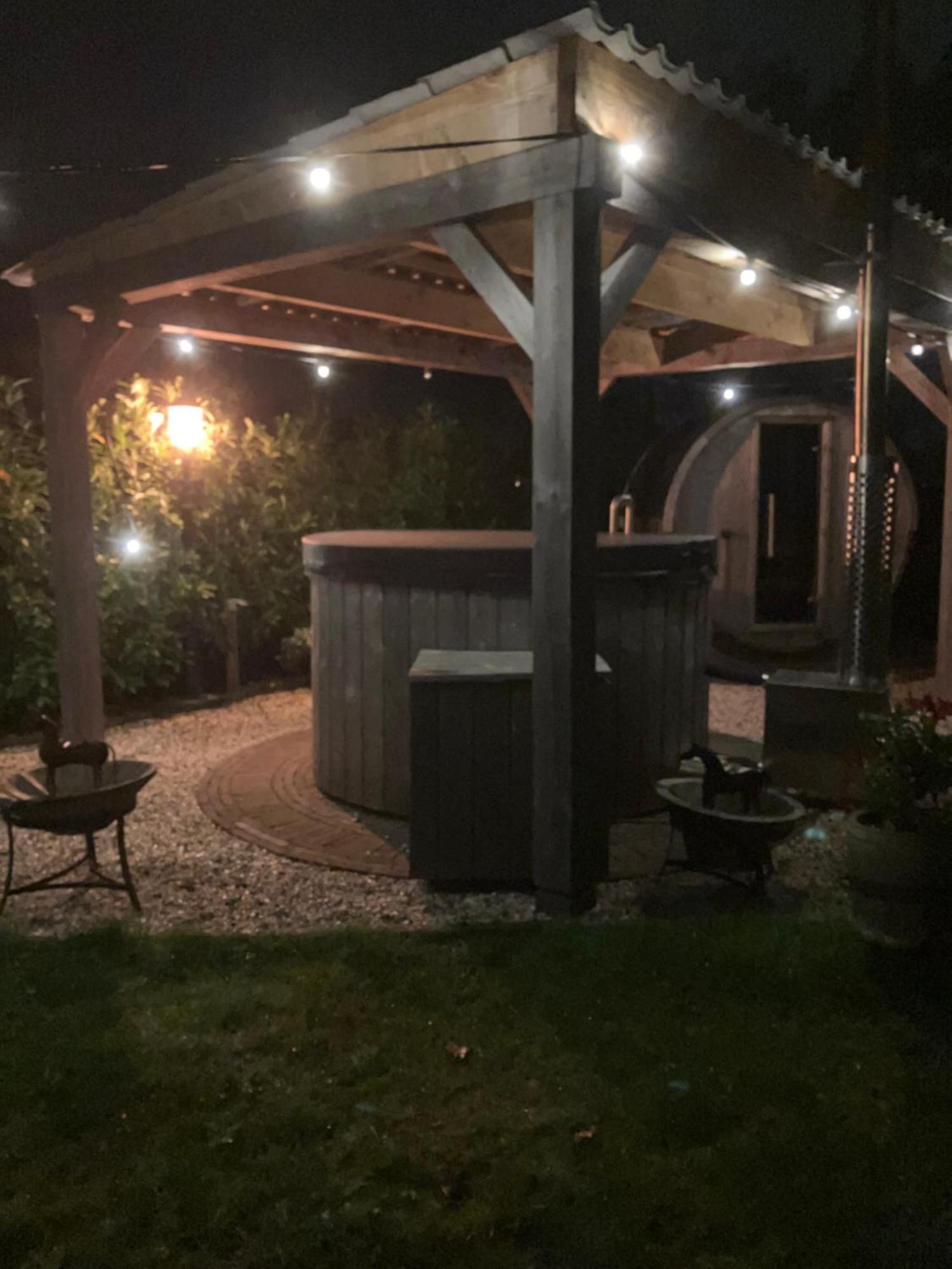 Bed & Breakfast Hoeve Happiness - Ontbijt Inbegrepen - Wellness Aanwezig ฟัวร์เธาเซอ ภายนอก รูปภาพ