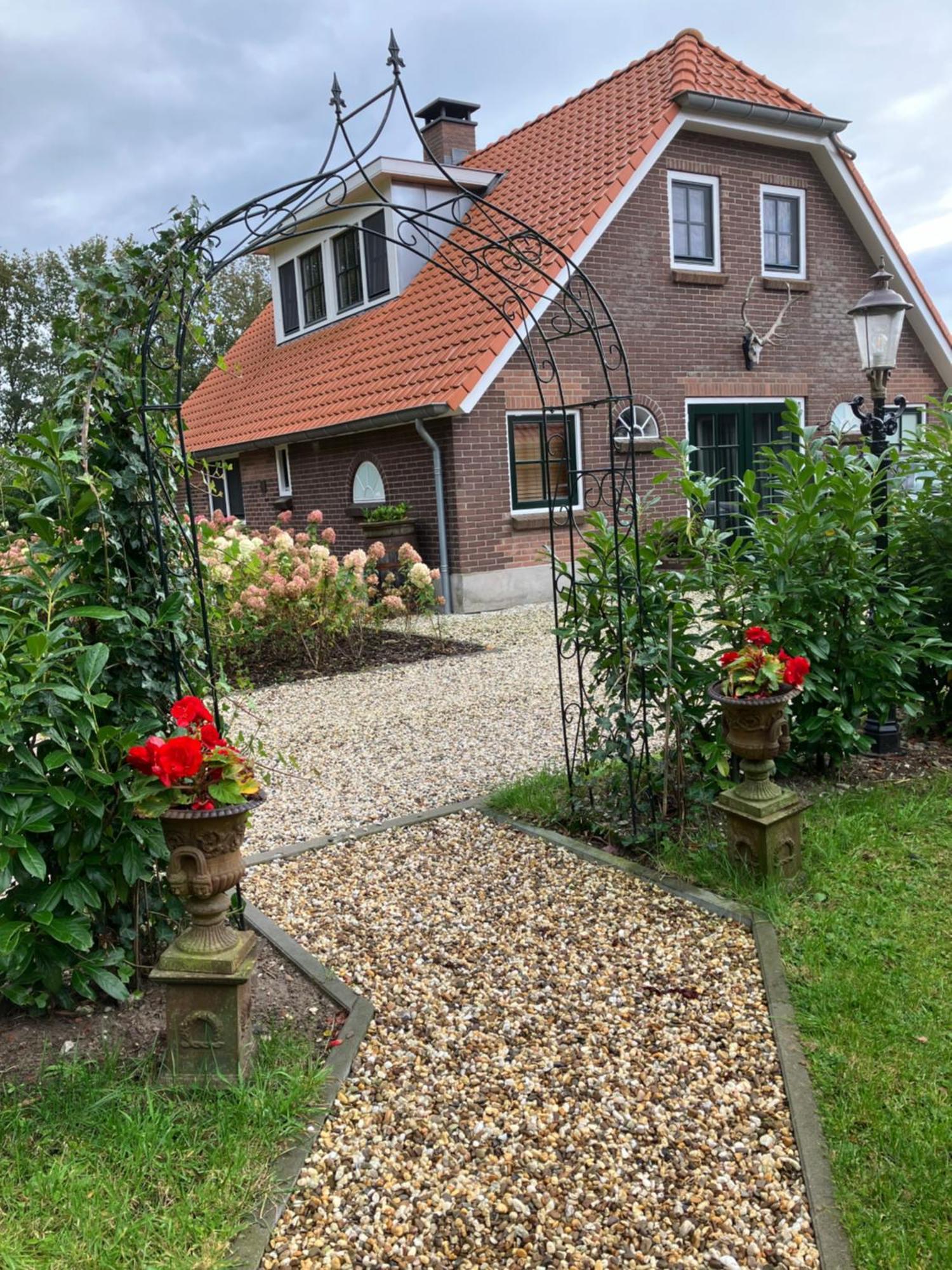Bed & Breakfast Hoeve Happiness - Ontbijt Inbegrepen - Wellness Aanwezig ฟัวร์เธาเซอ ภายนอก รูปภาพ